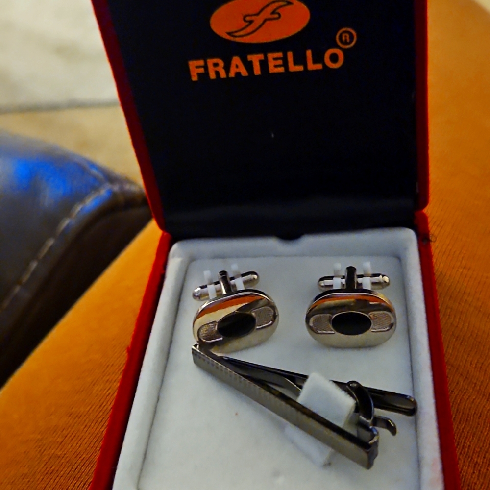 Jewerly Cuff links tie tx